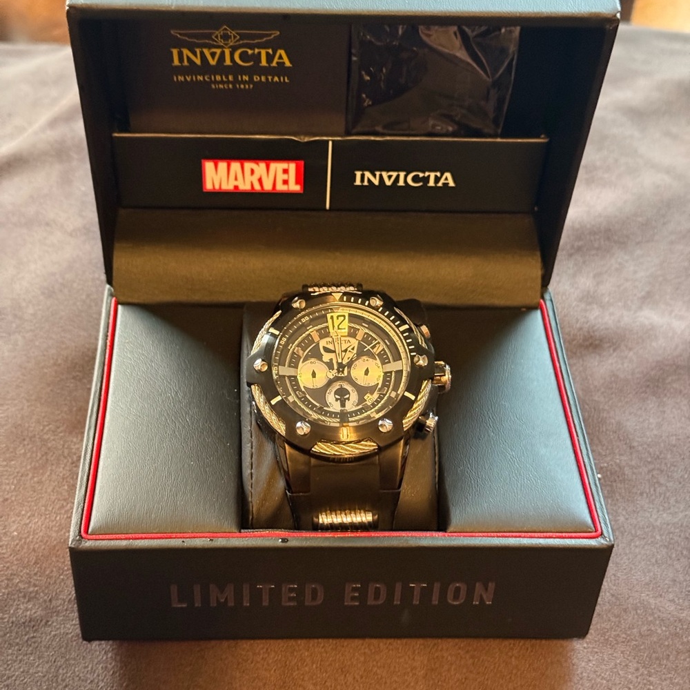 Invicta x Marvel Limited Edition Punisher Men’s Watch Silver (Model 25990)